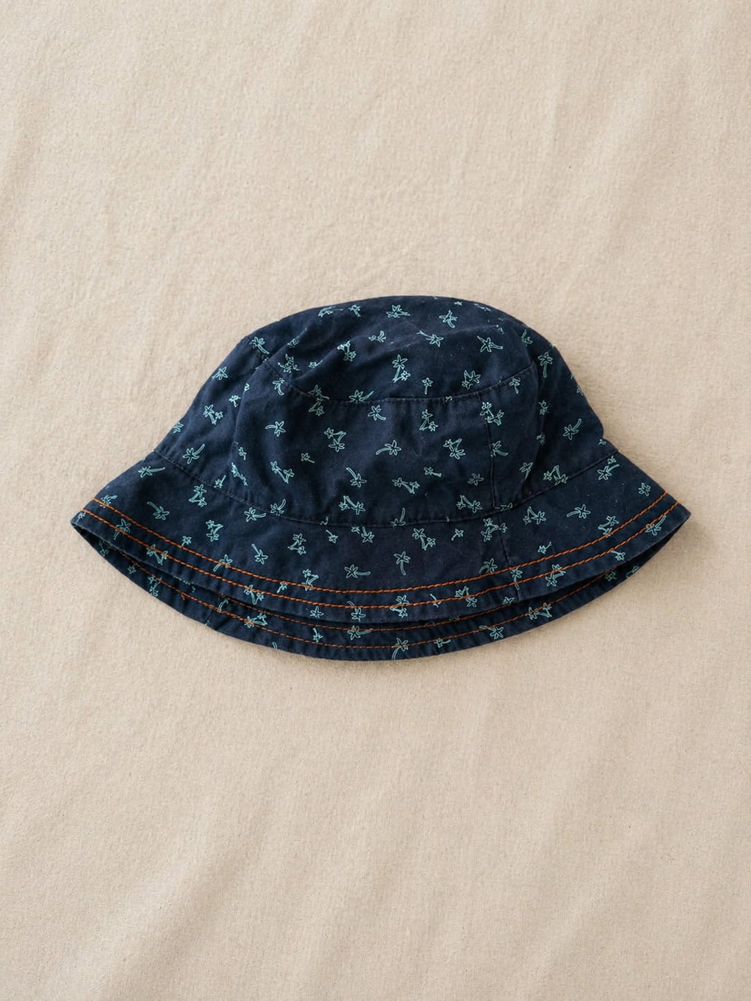 Gorro azul marino floral - ref. TRK-ACC-0021