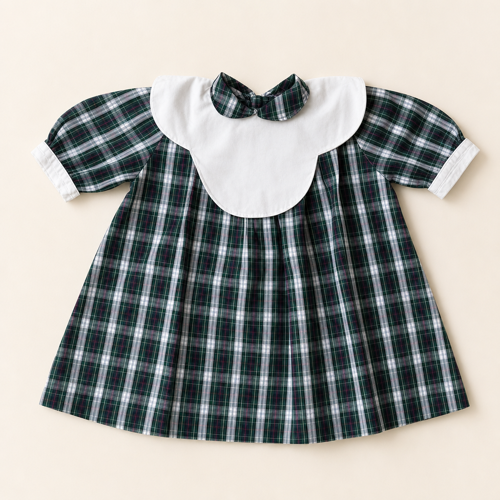 Vestido tartán verde con cuello bobo blanco
