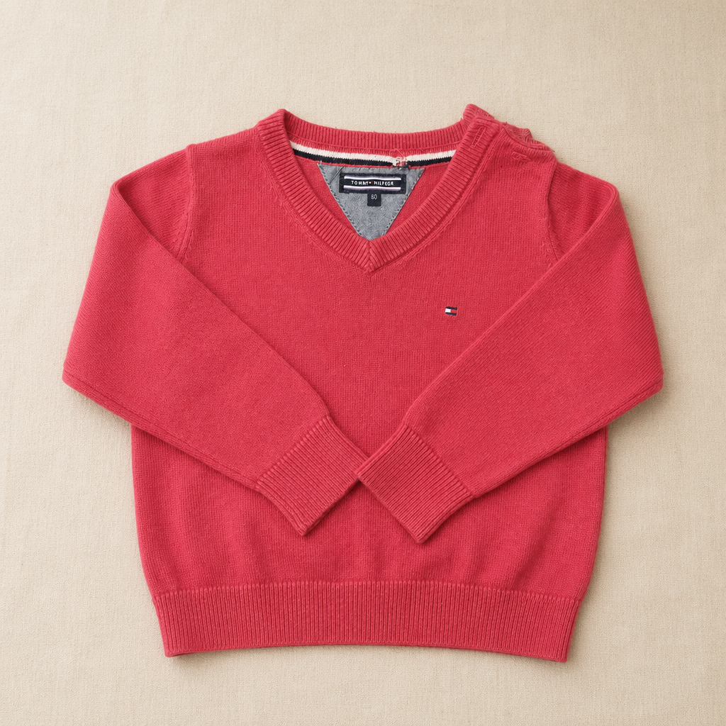 Jersey rojo cuello pico
