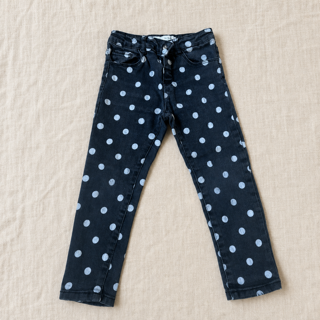 Pantalón vaquero Zara negro con lunares